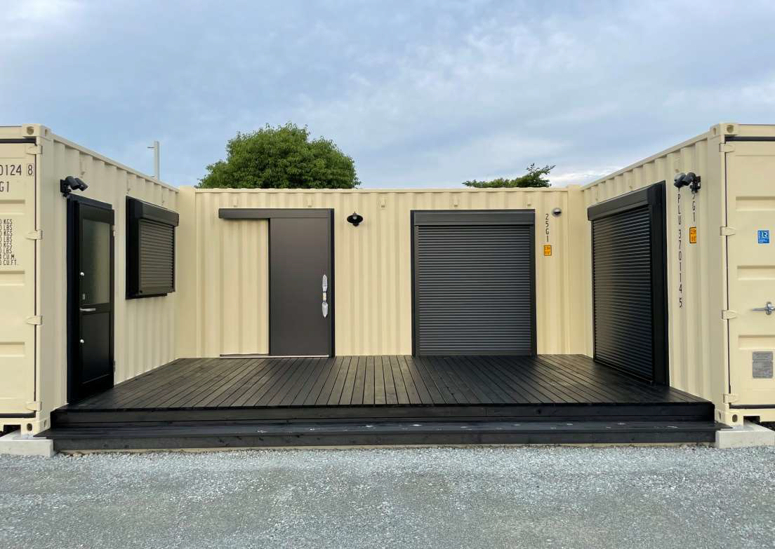 20ft×3＋ウッドデッキ | JACK IN THE BOX